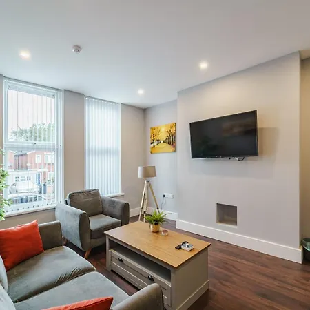One Bed In Moseley Apartment